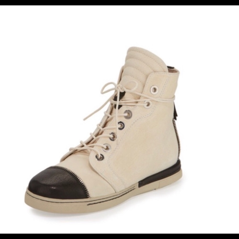 Stuart weitzman zipit leather sneakers